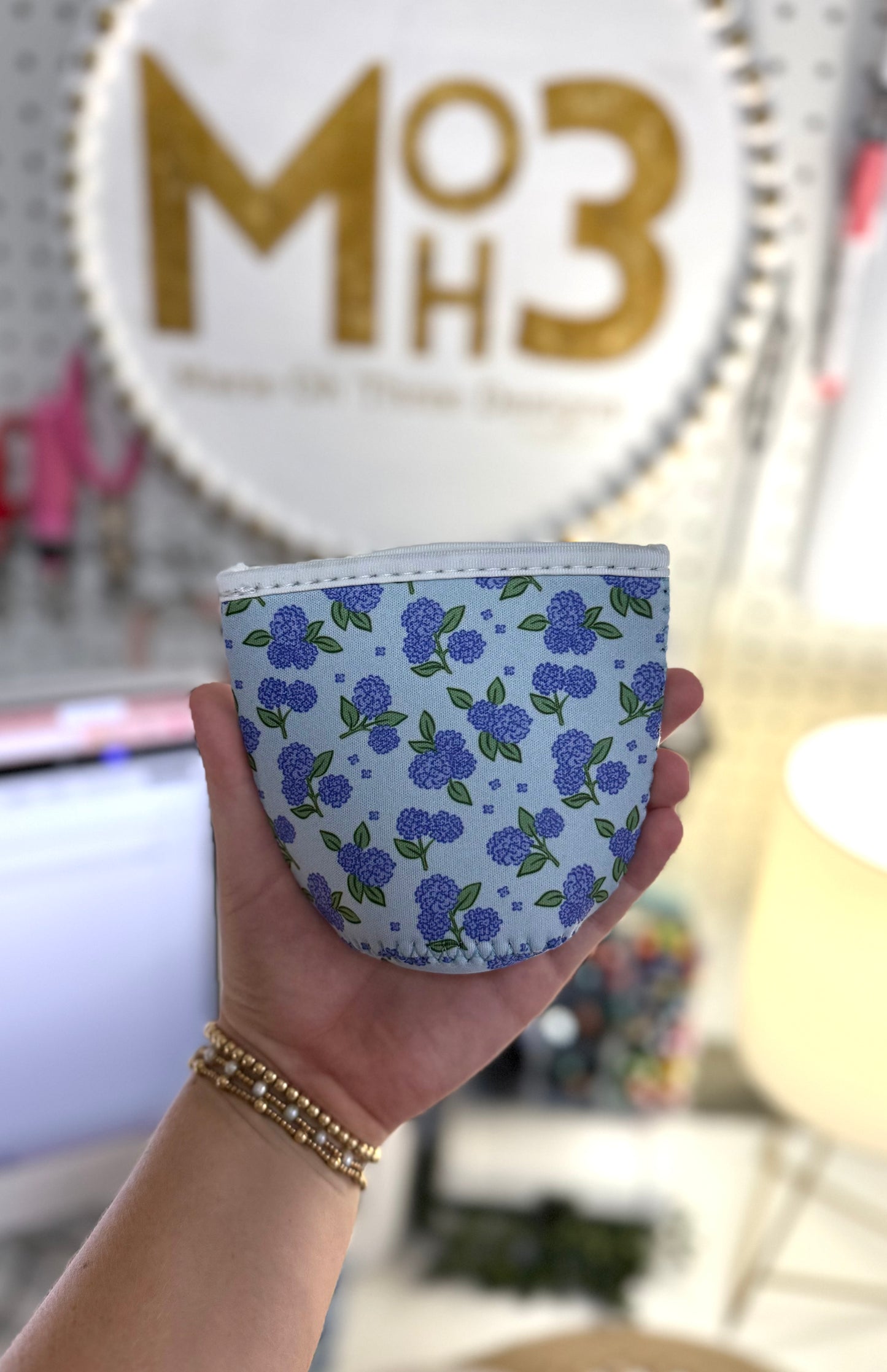 Blue Hydrangeas | Reusable Coffee Sleeve