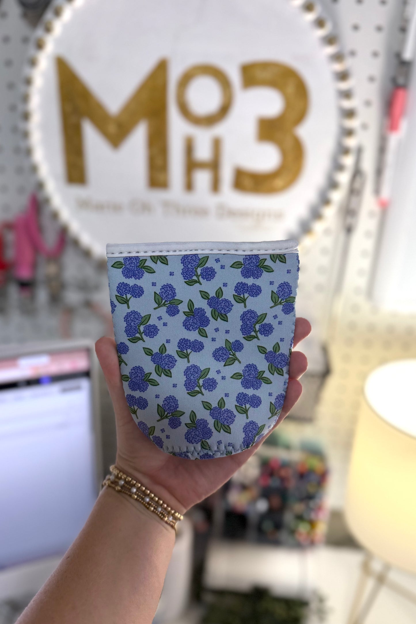 Blue Hydrangeas | Reusable Coffee Sleeve